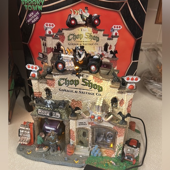 Lemax spooky town chop shop & salvage co